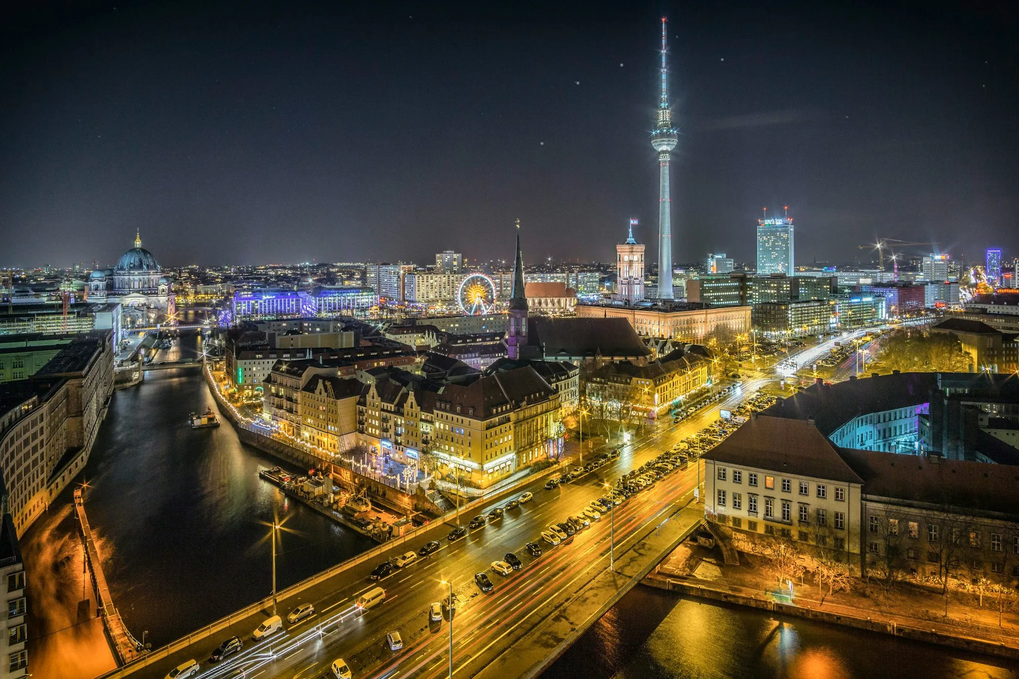 ul. Wiślana 14, 00-495 Warszawa, Polska